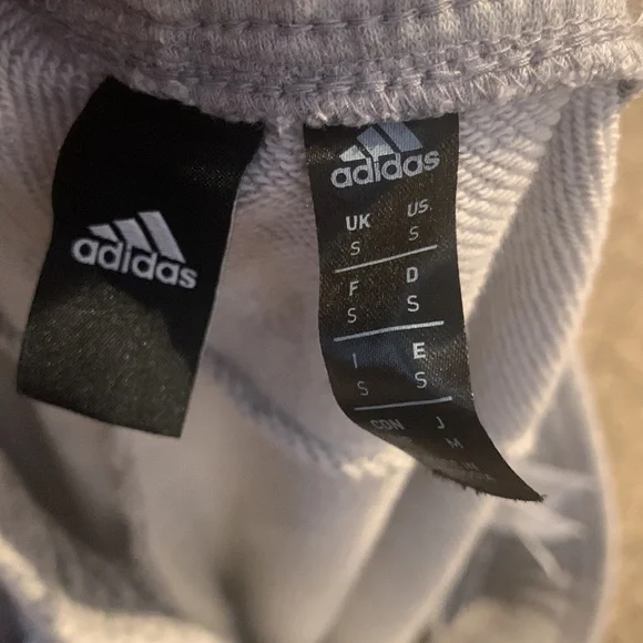 small grey nike jogger sweatpants - Picture 3 of 3